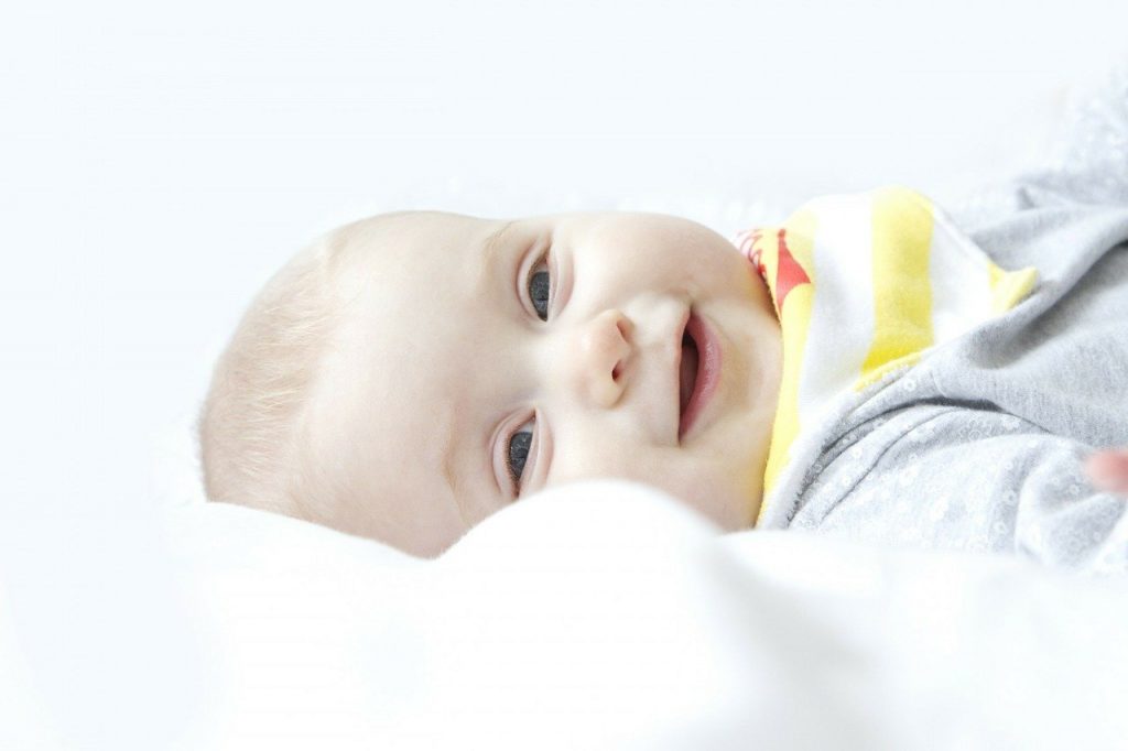 Der Flachkopf bei Säuglingen: Ursachen und Vorbeugung