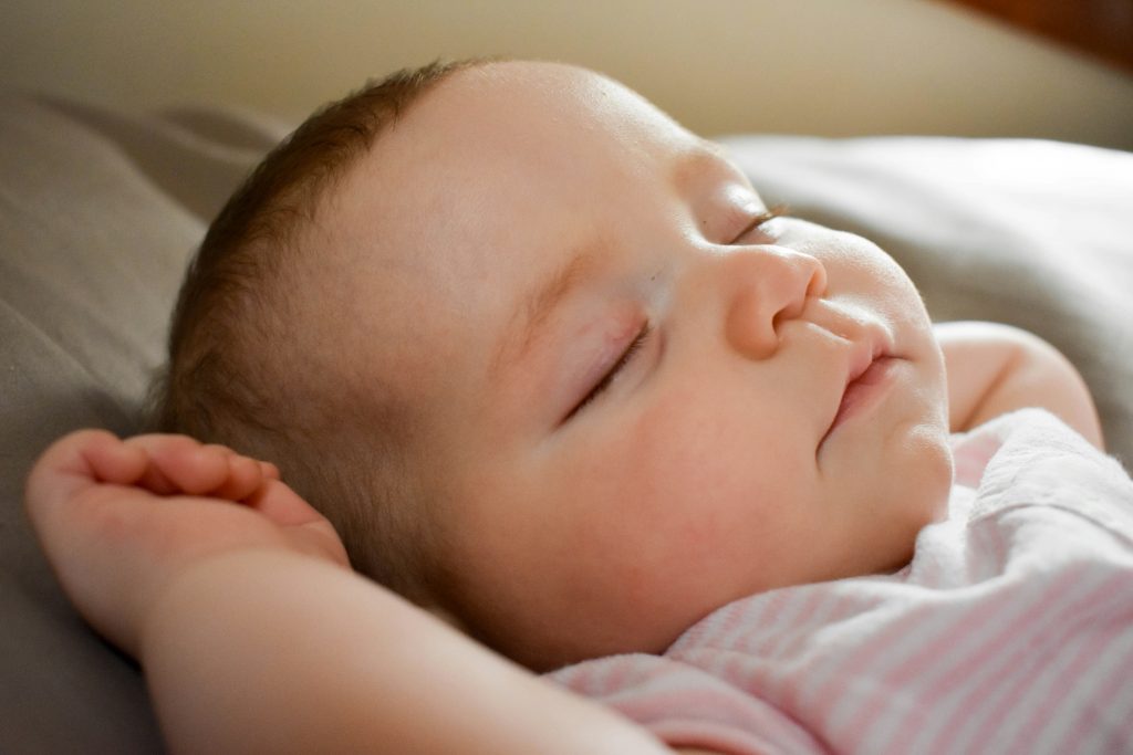 How to help baby fall asleep