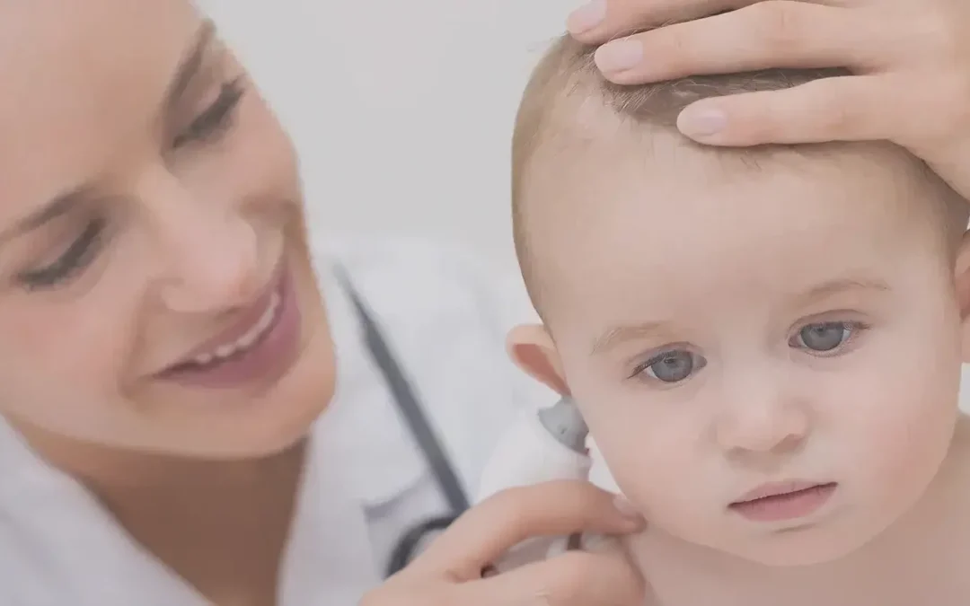 Die Ohren meines Babys ragen hervor, ich mache mir Sorgen